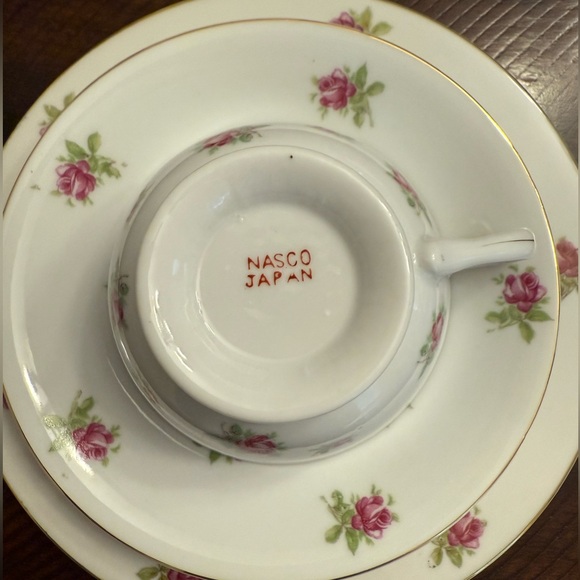 Vintage Spring Rose Teacup + Saucer • 6 pieces - Picture 7 of 11